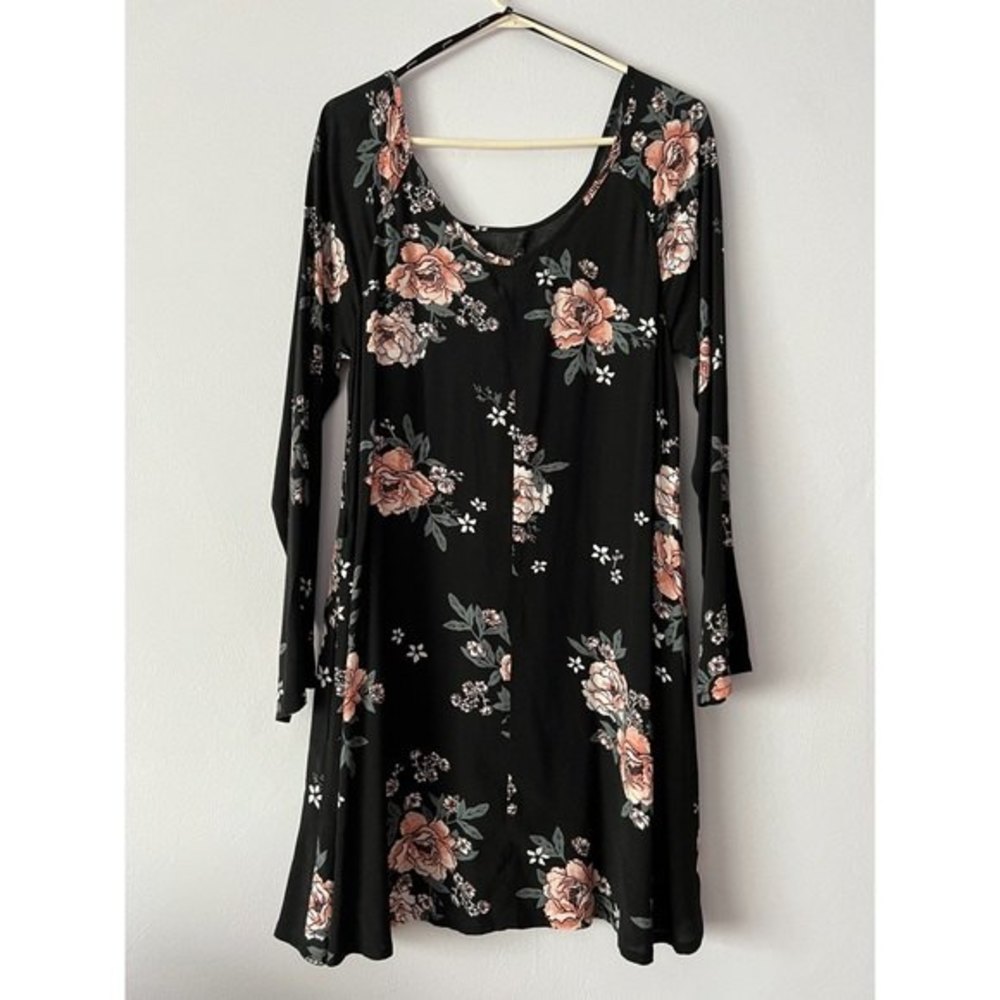 NWT MINKPINK Black Floral Long Sleeve Black Dress